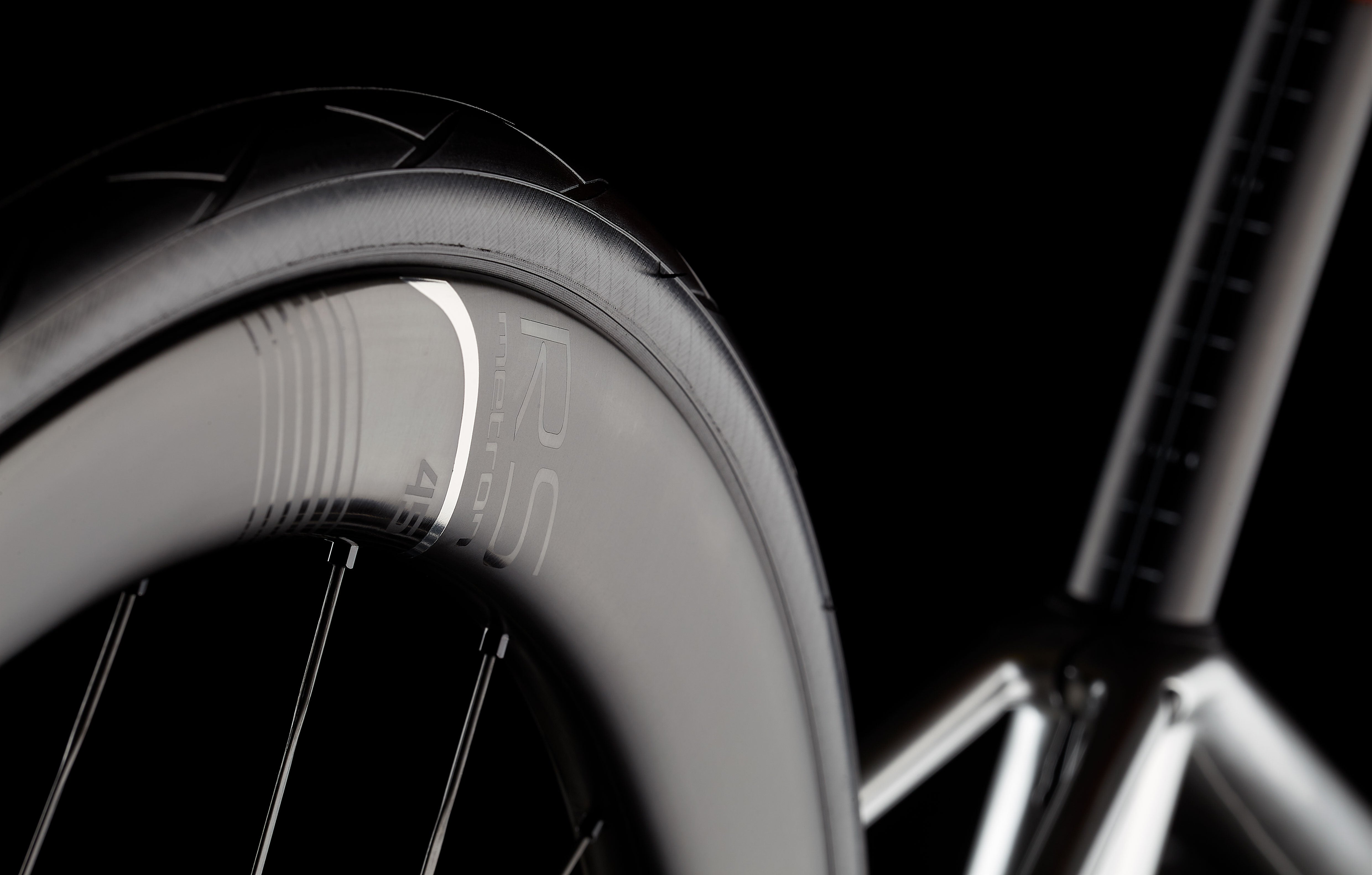 Adrenaline SL 00 – Shimano Dura-Ace Di2 | Vision Metron RS 45 Karbon Landeveissykkel