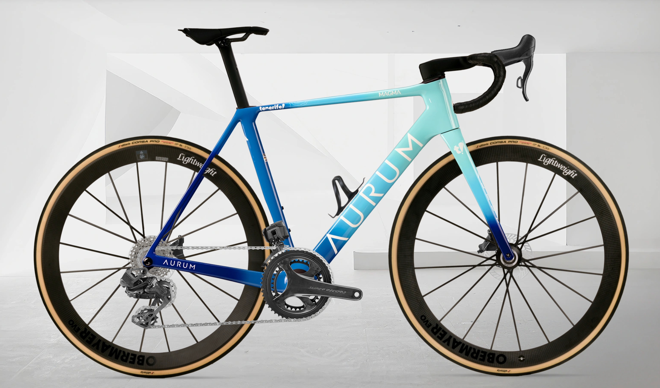 AURUM MAGMA aero landeveissykkel i karbon med Campagnolo Super Record Wireless og Lightweight Obermayer karbonhjul, sideprofil