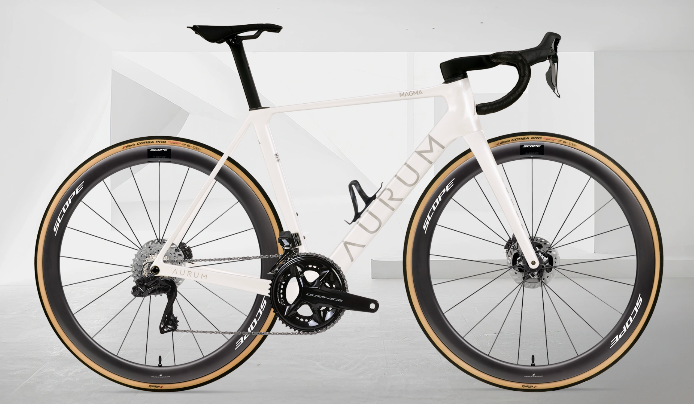 AURUM MAGMA aero landeveissykkel i karbon med Shimano Dura-Ace Di2 og Scope R4 karbonhjul, sideprofil