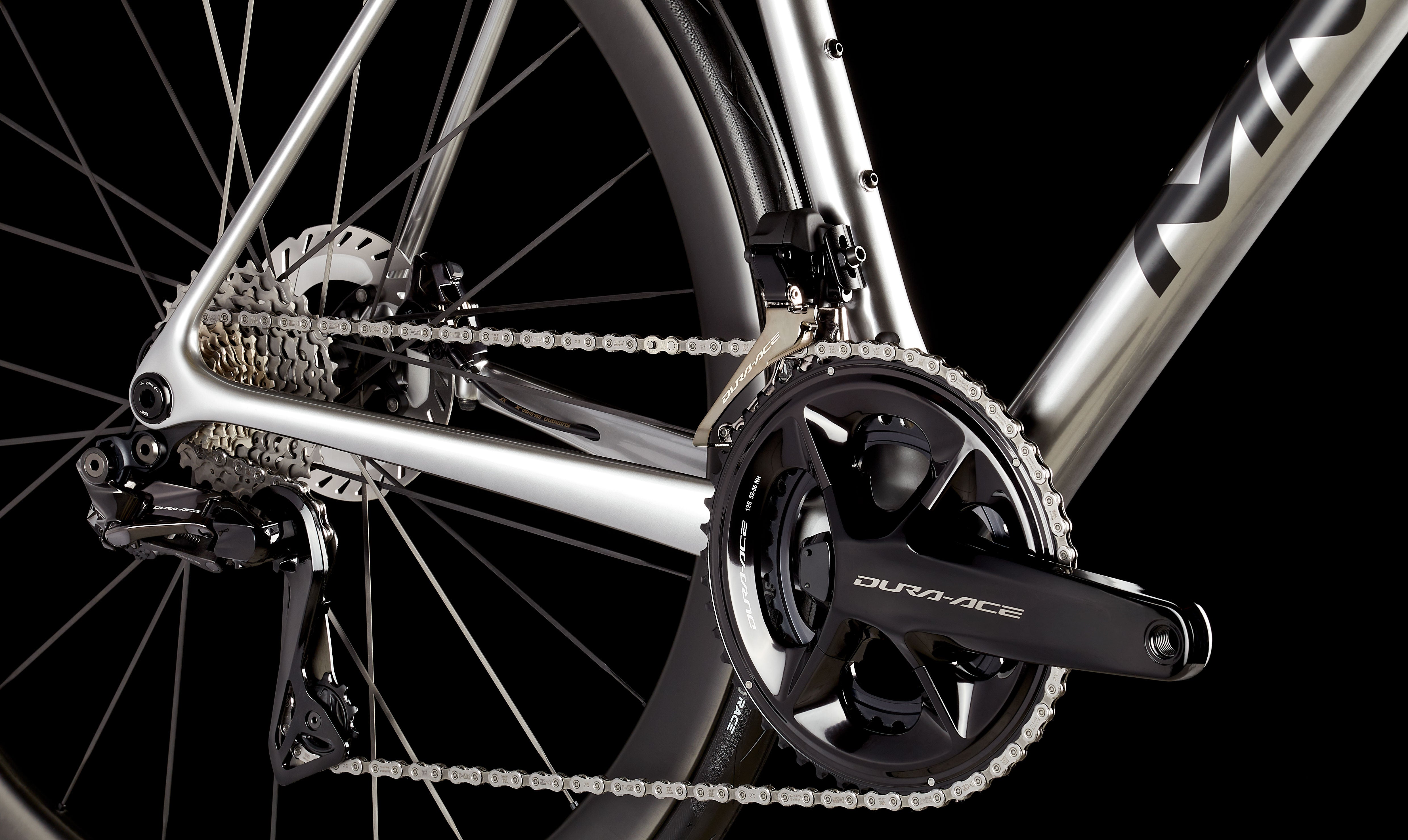 Adrenaline SL 00 – Shimano Dura-Ace Di2 | Vision Metron RS 45 Karbon Landeveissykkel