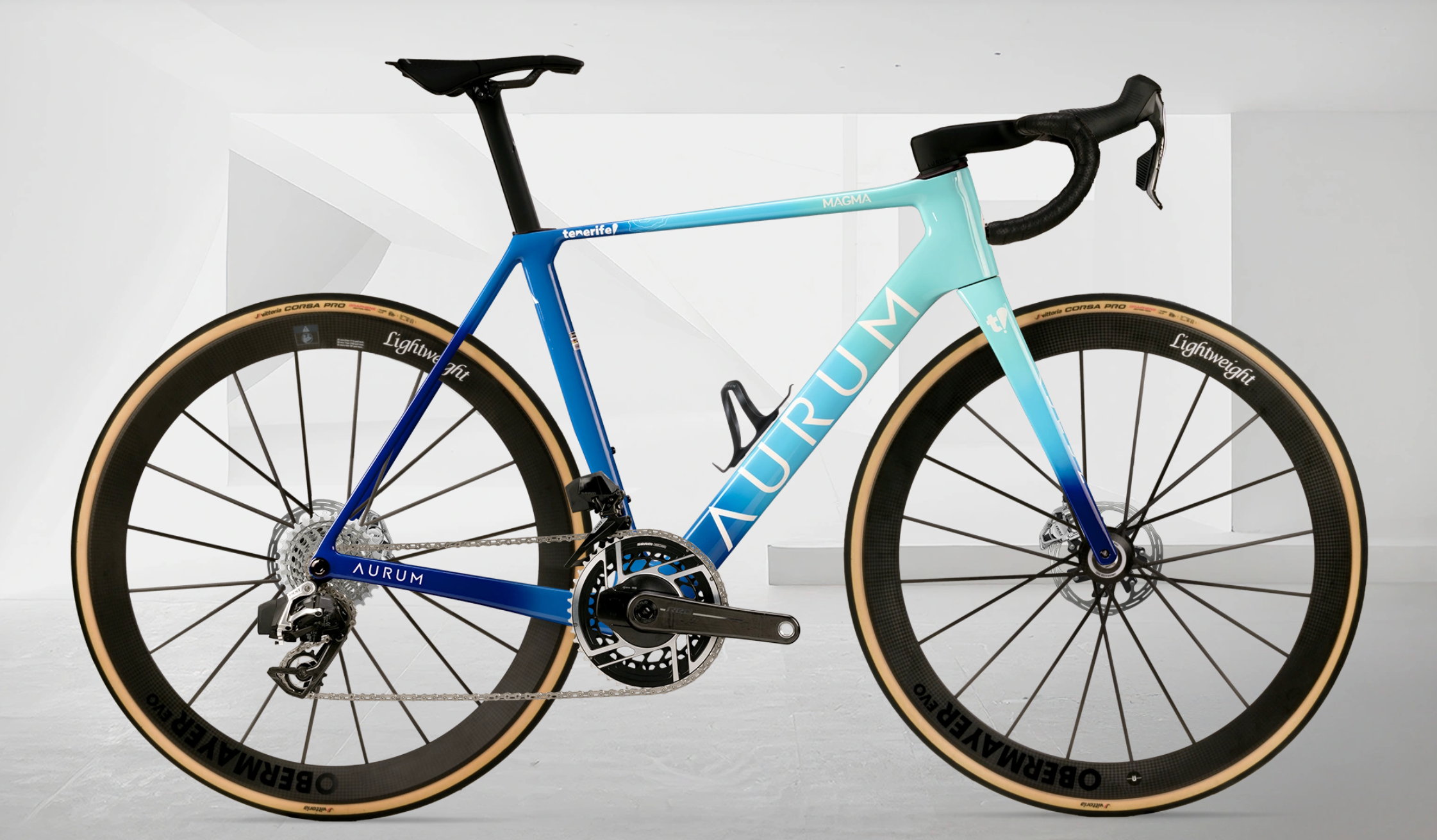 AURUM MAGMA aero landeveissykkel i karbon med integrert cockpit, skivebremser og karbonhjul, sideprofil